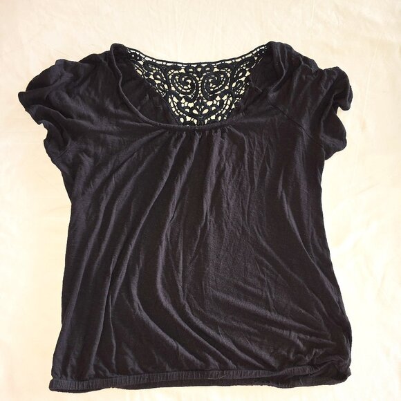 New York & Co Tee Black Short Sleeve Size Medium Crochet Back Top Goth - Picture 1 of 8